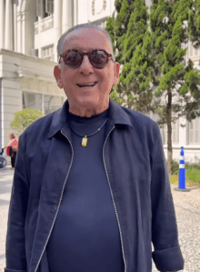 Galvão Bueno recebe alta e deixa hospital