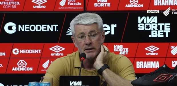 Odair Hellmann, técnico do Athletico-PR, comentou sobre a preparação para a próxima temporada