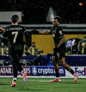 Juventus vence primeira na Champions League