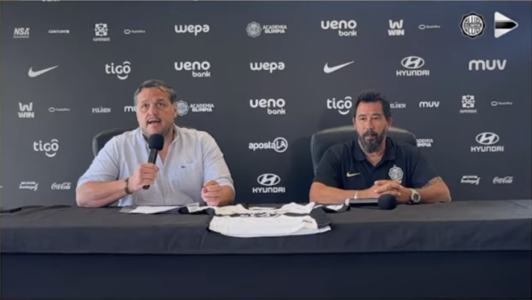 Rodrigo Nogues e Pablo Sánchez, presidente e treinador do Olimpia, rival continental do Atlético