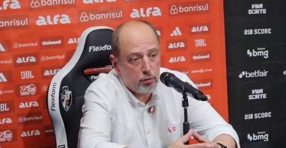 Alessandro Barcellos em entrevista coletiva pós-jogo do Inter contra o Vasco