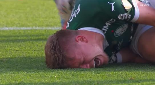 Bruno Fuchs após ser atingido por Pulgar na final da Libertadores