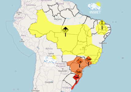 Alerta amarelo de chuvas intensas para 14 estados brasileiros e o Distrito Federal