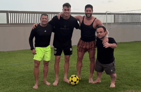 Reinier e Hulk participaram de desafio de futevôlei em João Pessoa