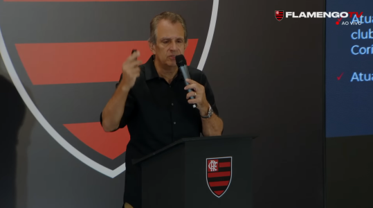 Luiz Eduardo Baptista, presidente do Flamengo, em reunião do Conselho Deliberativo na Gávea