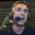 Narrador do EA FC, Gustavo Villani 'vaza' novo icon do jogo para 2026; veja