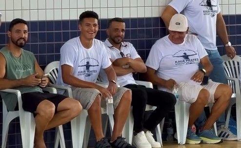 Cria do Cruzeiro volta para cidade natal e promove evento beneficente com amigos