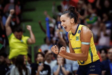 Gabi Guimarães é eleita segunda melhor jogadora de vôlei do mundo