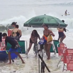 Vídeo mostra ressaca do mar invadindo a praia de Copacabana