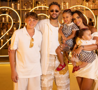 Neymar passou o Ano-Novo com a família