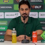 Diretor do América abre o jogo sobre crias da base que pediram rescisão