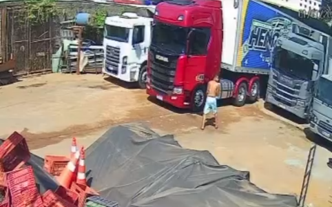 Homem fogo Caminhão Fabriciano
