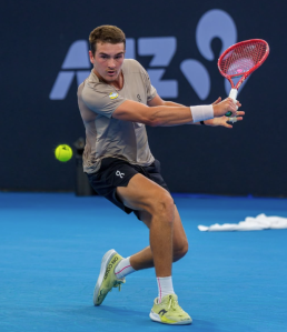 João Fonseca abadona ATP de Brisbane