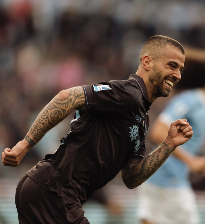 Napoli vence Lazio e segue na cola do líder do Campeonato Italiano