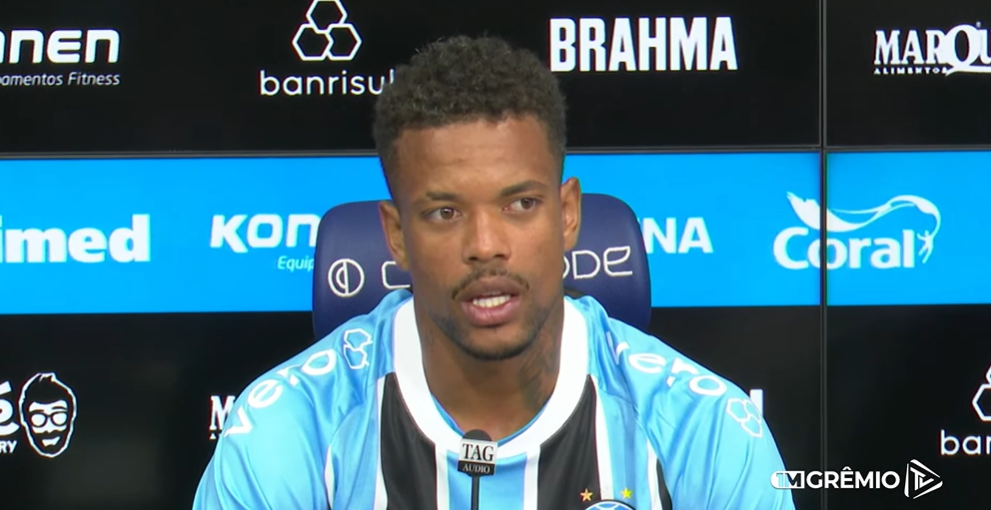 Caio Paulista, do Grêmio, abre o jogo sobre dificuldades em Atlético e Palmeiras