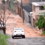 Chuva constante provoca queda de muro e resgate de pessoa acamada em Ipatinga