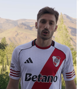 Viña é o novo reforço o River Plate por empréstimo