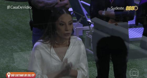 Renata esteve na casa de vidro