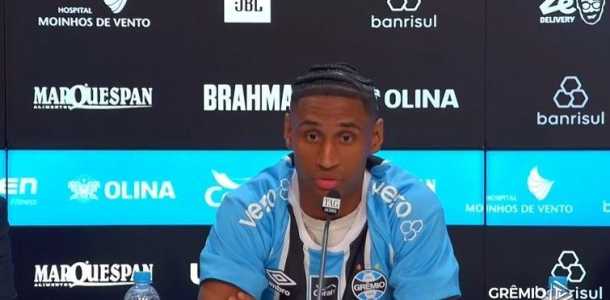 Tetê foi apresentado pelo Grêmio nesta segunda-feira (12)