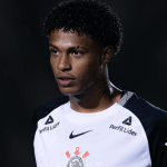 Corinthians demonstra interesse em comprar centroavante da Copinha