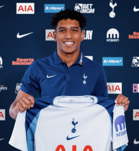 Souza é o novo reforço do Tottenham
