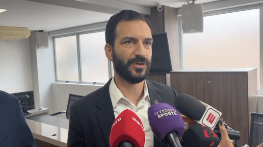 Pedro Daniel, CEO do Atlético, durante conselho técnico na FMF