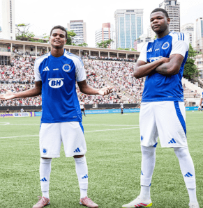 Jogadores do Cruzeiro celebram título contra o São Paulo