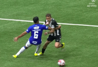 Foi pênalti em Bernard? Comentarista dá 'veredito' sobre lance em Atlético x Cruzeiro