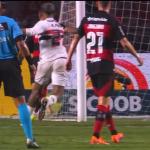 Foi pênalti para o Flamengo contra o São Paulo? Ex-árbitro analisa lance