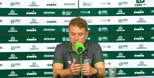 Fernando Seabra, técnico do Coritiba