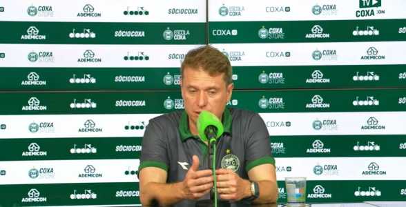 Fernando Seabra, técnico do Coritiba