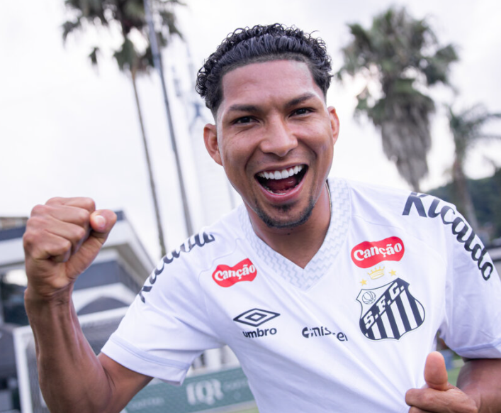 Santos anuncia contratação de Rony, ex-Atlético; veja detalhes
