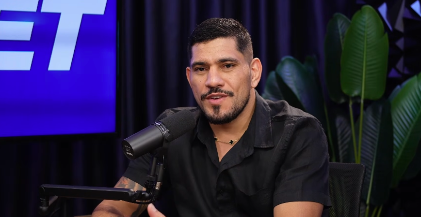 Alex Poatan abre o jogo sobre luta com Jon Jones no UFC e faz constatação