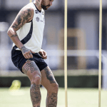 Santos: Neymar treina com elenco e se aproxima de retorno