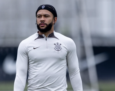 Menphis Depay, atacante do Corinthians