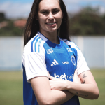 Reforço do Cruzeiro Feminino, goleira vê disputa sadia por posição e projeta vaga na Seleção