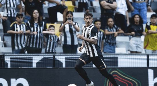 Cadu durante jogo do Atlético