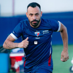 Santos fecha a contratação do atacante Moisés, do Fortaleza; veja valores