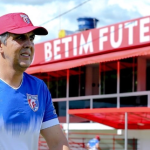 Clube mineiro demite treinador após derrota no Independência