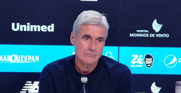 Técnico Luís Castro, do Grêmio