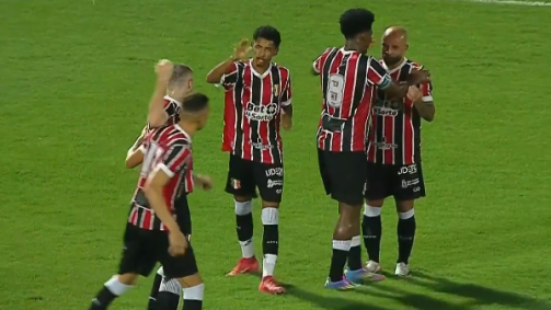 Santa Cruz vence Decisão pelo Pernambucano