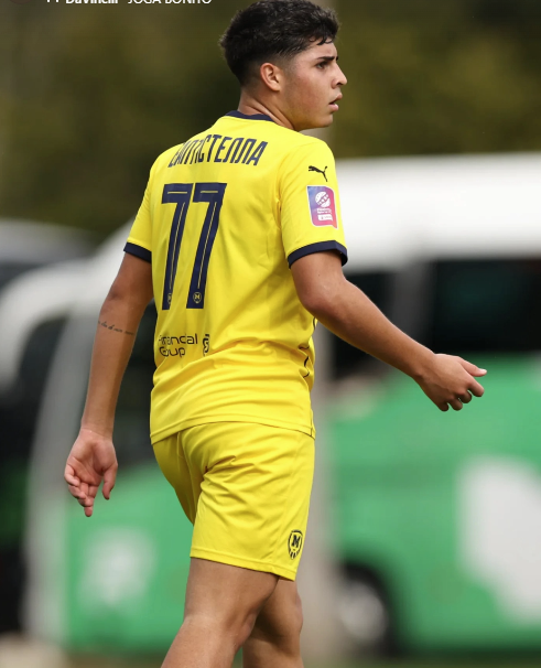 Cria do Cruzeiro, Baptistella estreia com gol pelo Metalist