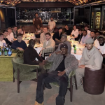 Vini Jr. e Mbappé promovem jantar para elenco do Real Madrid às vésperas de decisão na Champions