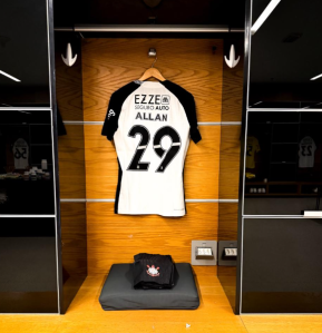 Allan estreou pelo Corinthians contra o RB Bragantino