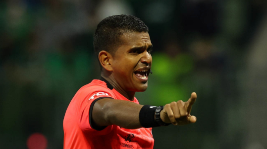 Alexis Herrera, árbitro da Venezuela, apitará a partida entre Lanús e Flamengo