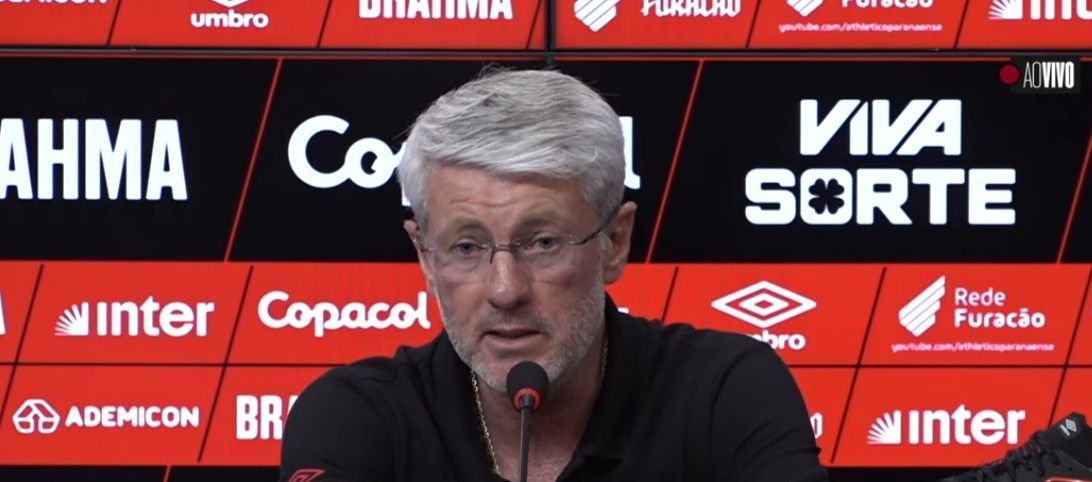 Odair é direto sobre pênaltis perdidos pelo Athletico-PR e avalia derrota para Corinthians