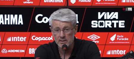 Odair Hellmann em entrevista coletiva do Athletico após derrota para o Corinthians