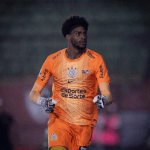 Corinthians repudia ofensas racistas direcionadas a Hugo Souza e cobra FPF