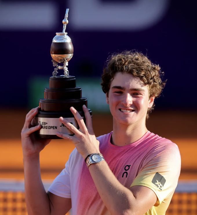 Tênis: ATP atualiza posição de João Fosenca no ranking de profissionais