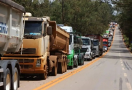Acordo prevê mudança na logística do transporte de minério e redução de caminhões nas BRs 040 e 356